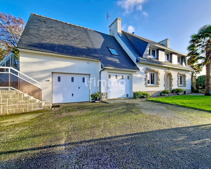 Maison de 6 pièces, 140 m² à Quéménéven 29180 - Chevalier-kergoat 00001