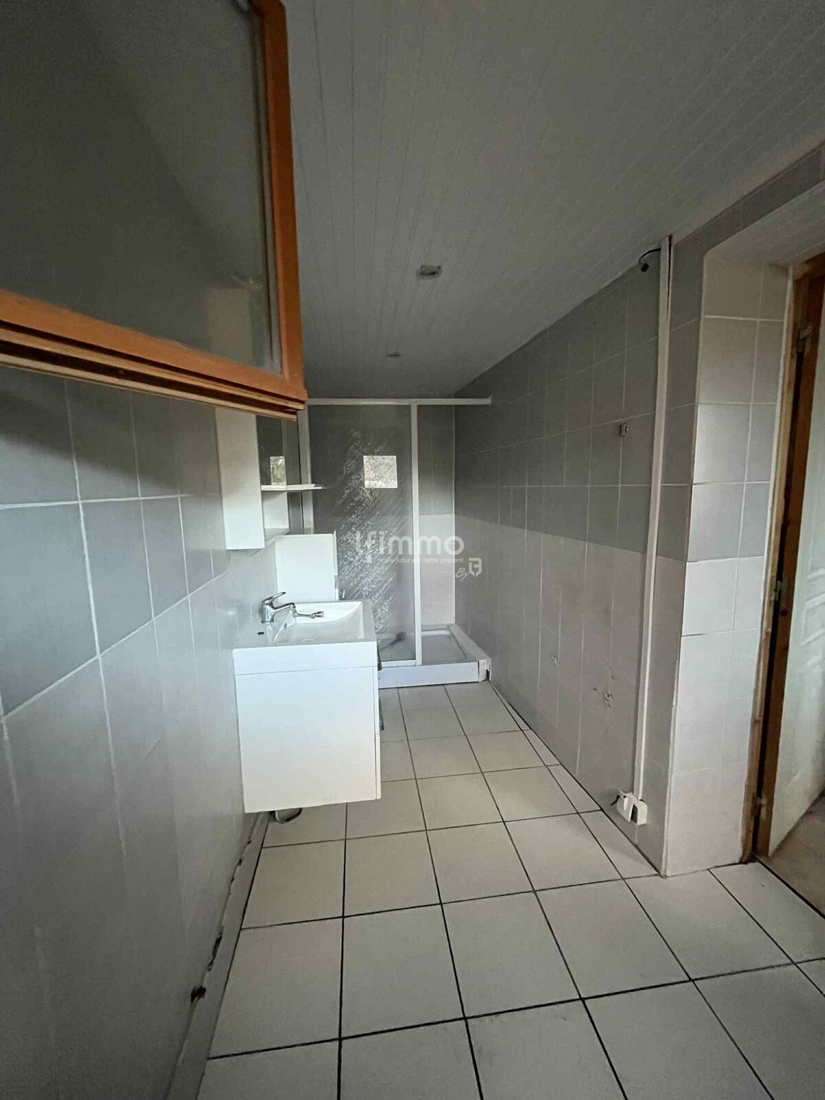 maison semi mitoyenne - Ba104986-072e-4504-8a17-ba9cd69f62bf