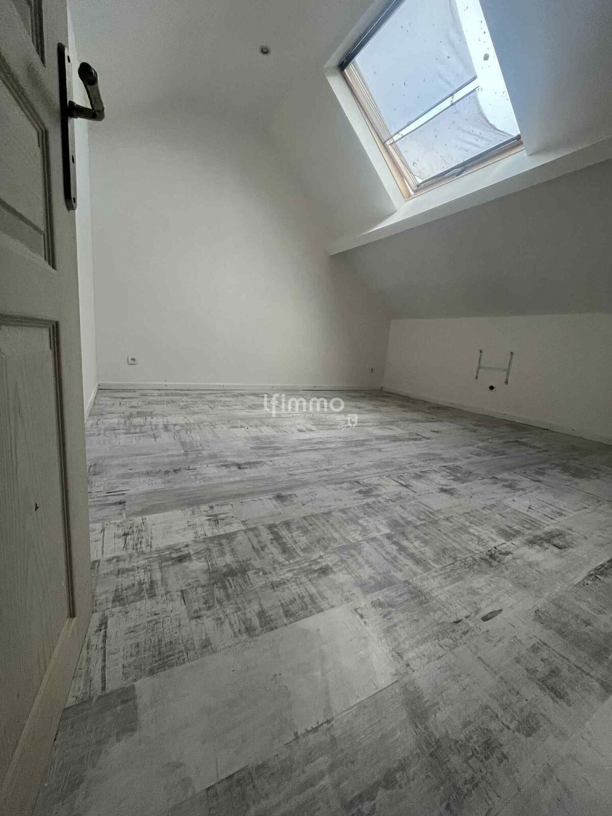 maison semi mitoyenne - A5e6dbed-509f-4640-b404-c7ba26a35959