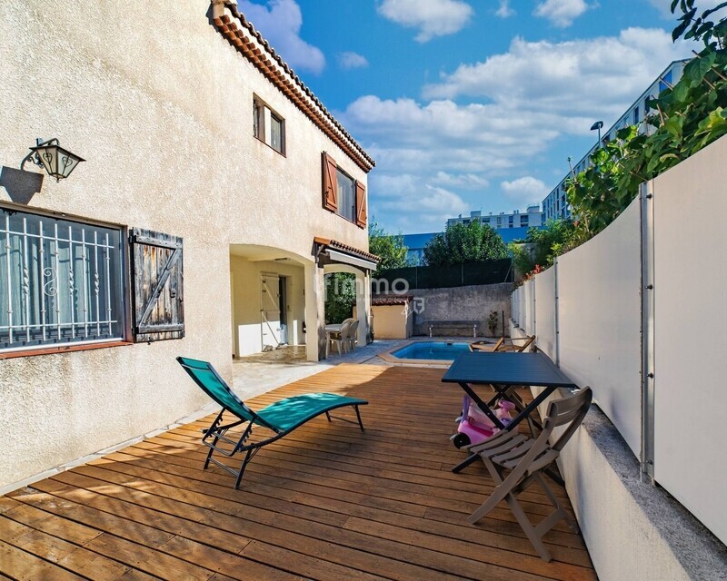 Maison 5 pièces avec jardin et piscine - St Tronc  - Img 0111