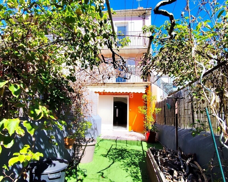 Maiosn de village plus terrasse. - 1