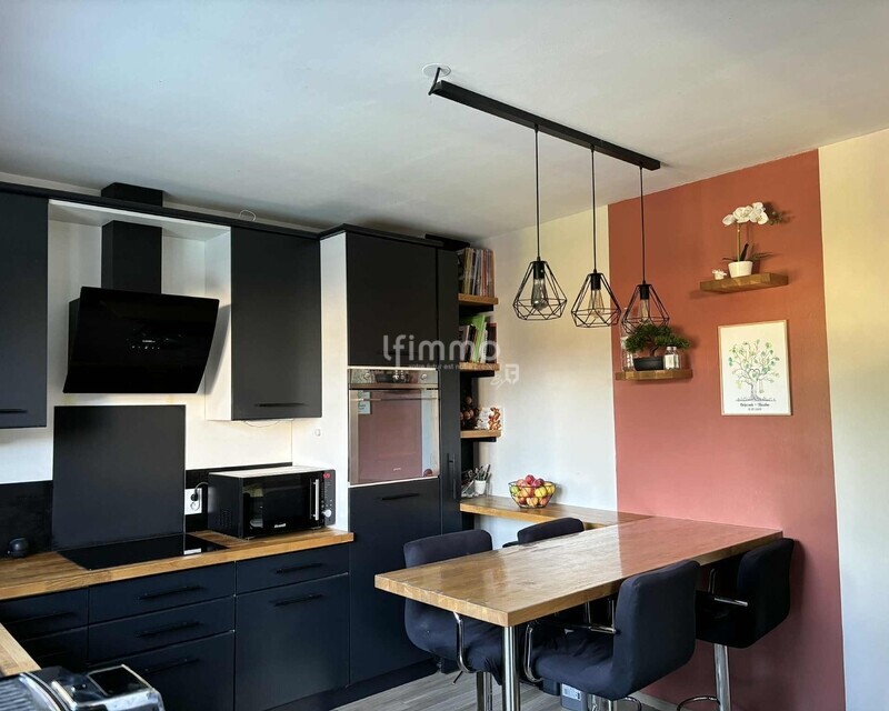 Maison d'habitation  - Messenger creation 7f93023d-fd30-4cdc-9333-a7fe059b7779