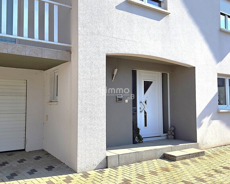 Maison de 7/8 pièces, 240 m² + double garage + piscine + jardin  - 20251001 143414 1