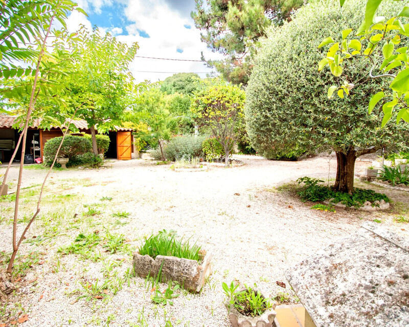 Marseille 11ème/ Les Camoins / Maison / Terrain - Ia generated 1759495148