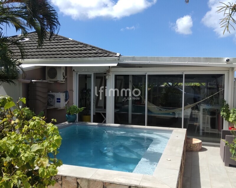 Maison avec piscine à Schoelcher - 20251024 101430