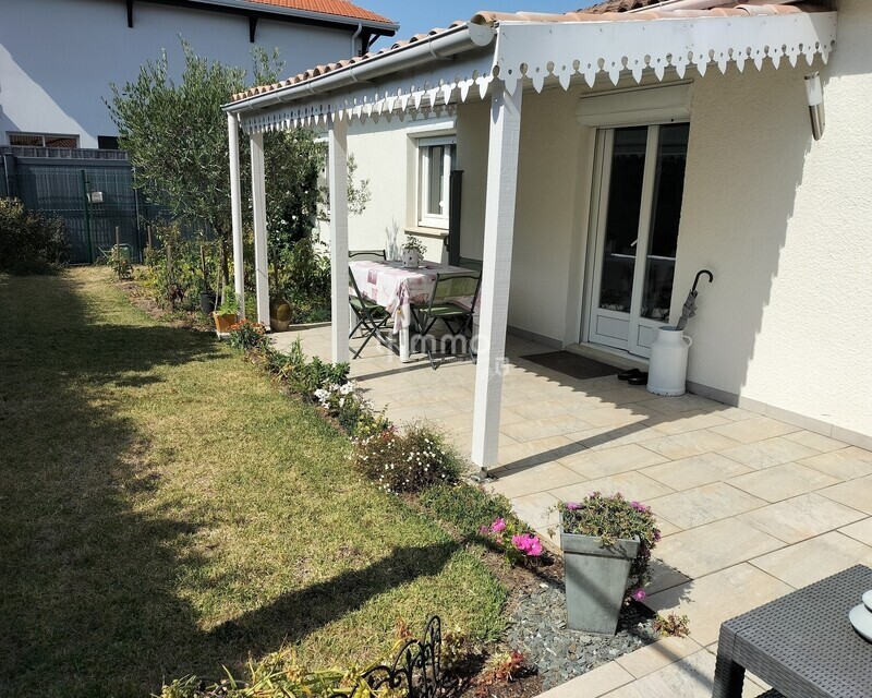 Maison 4 pièces de plain pied avec jardin - Exterieur