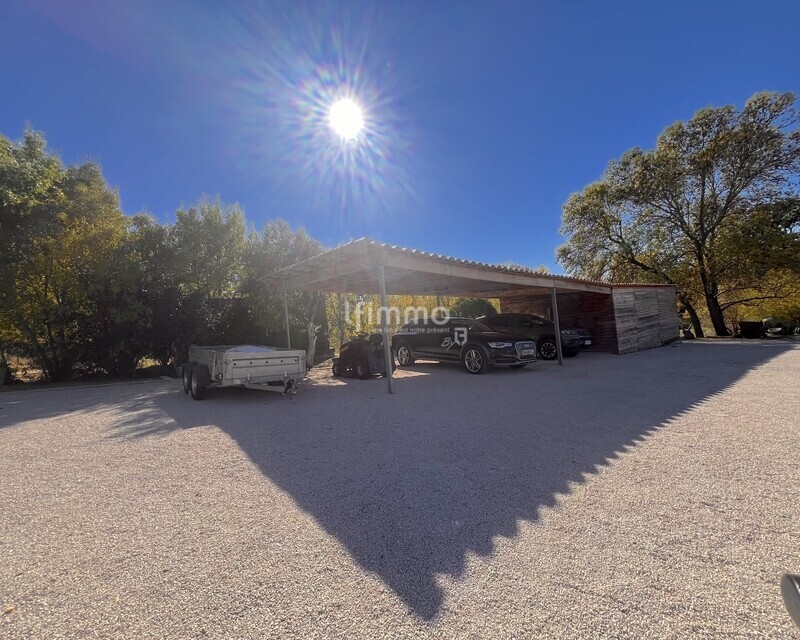 Ici, la nature apaise et le temps se fait doux. - Abri voiture soleil
