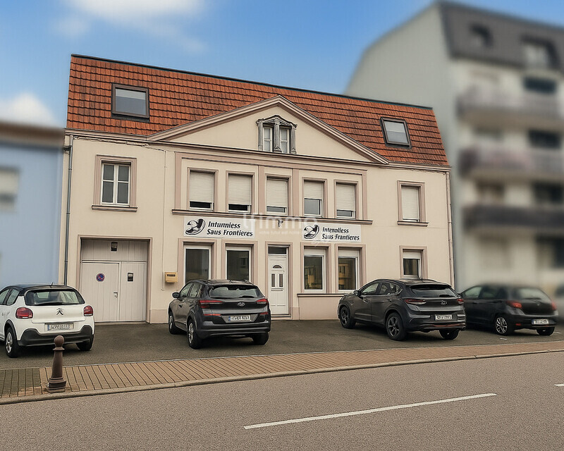 Immeuble mixte - 2 appartements, 1 local avec bureaux - Chatgpt image 17 oct. 2025 à 23 21 02