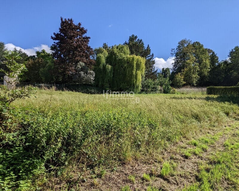 Terrain à bâtir 700 m² avec bâtiment agricole - Pxl 20250909 134514489