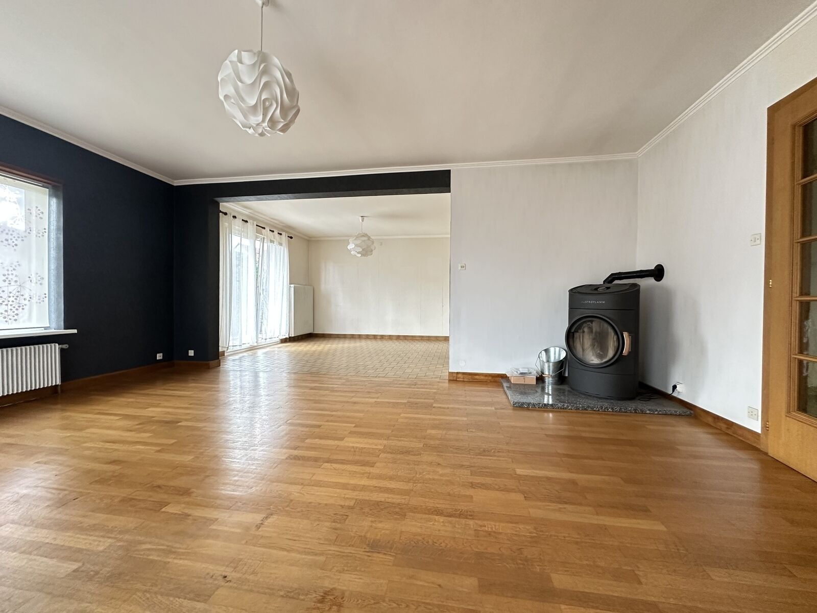 Belle maison  sur 10 ares de terrain - Img 0129  002