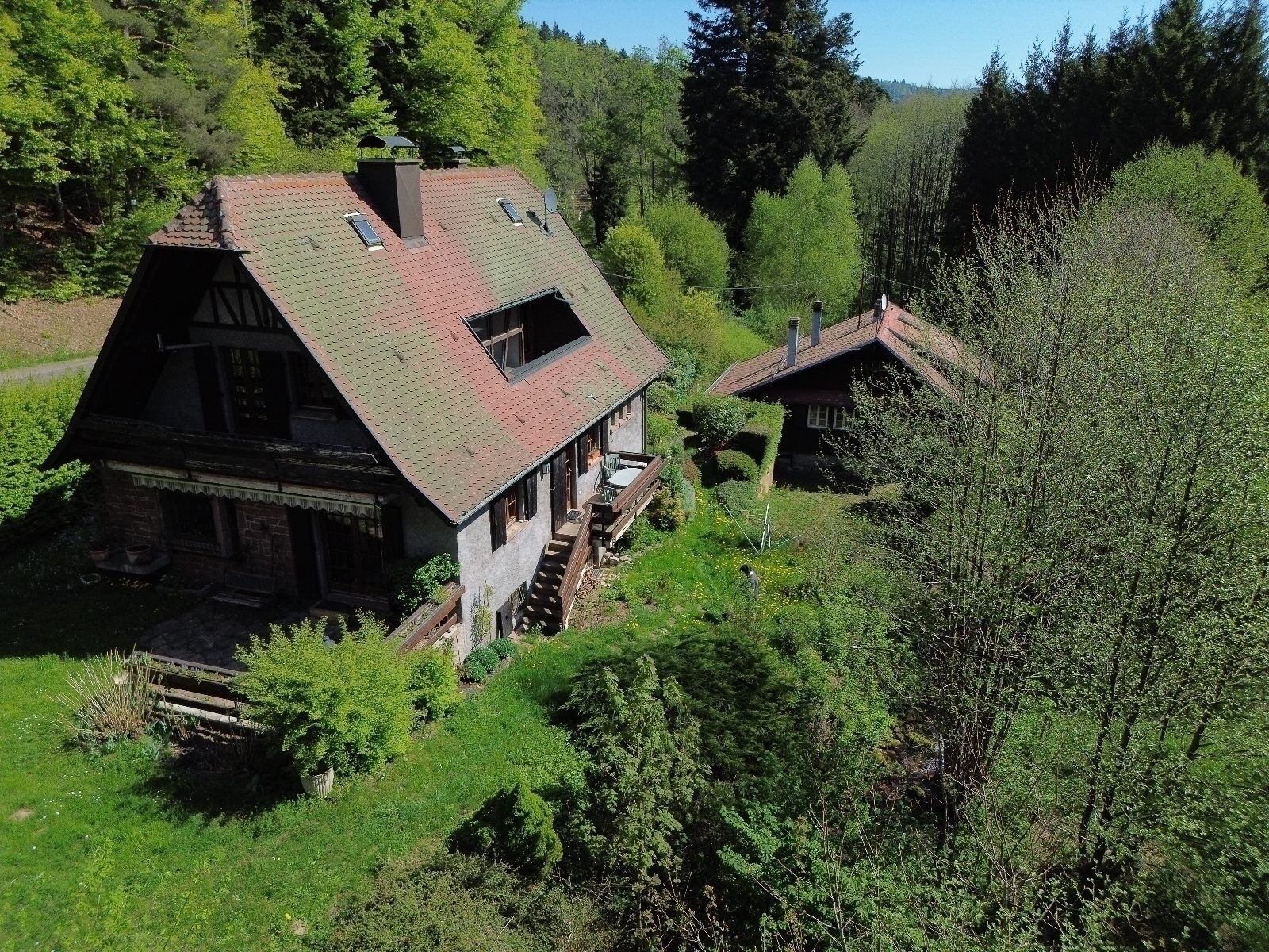 Belle maison au bord de la rivière - D354a9e7-f60f-49fa-b07e-9b88e0f166bb  002