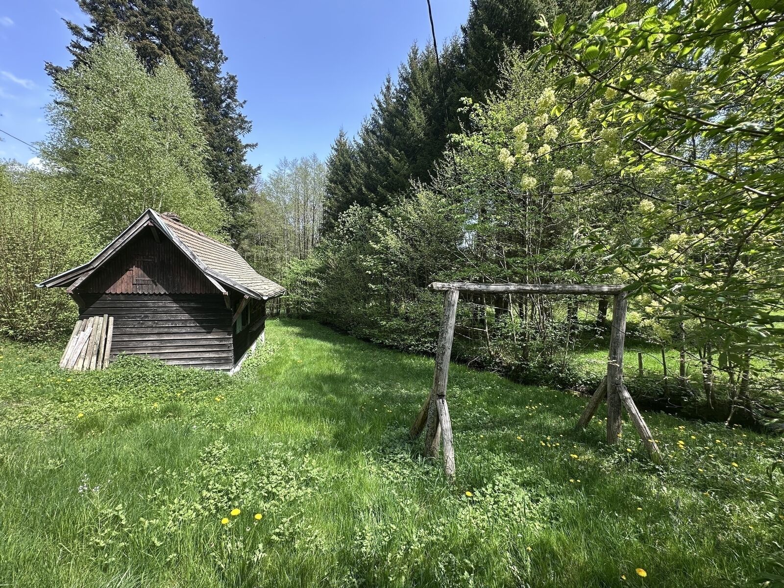 Belle maison au bord de la rivière - Img 4986  002