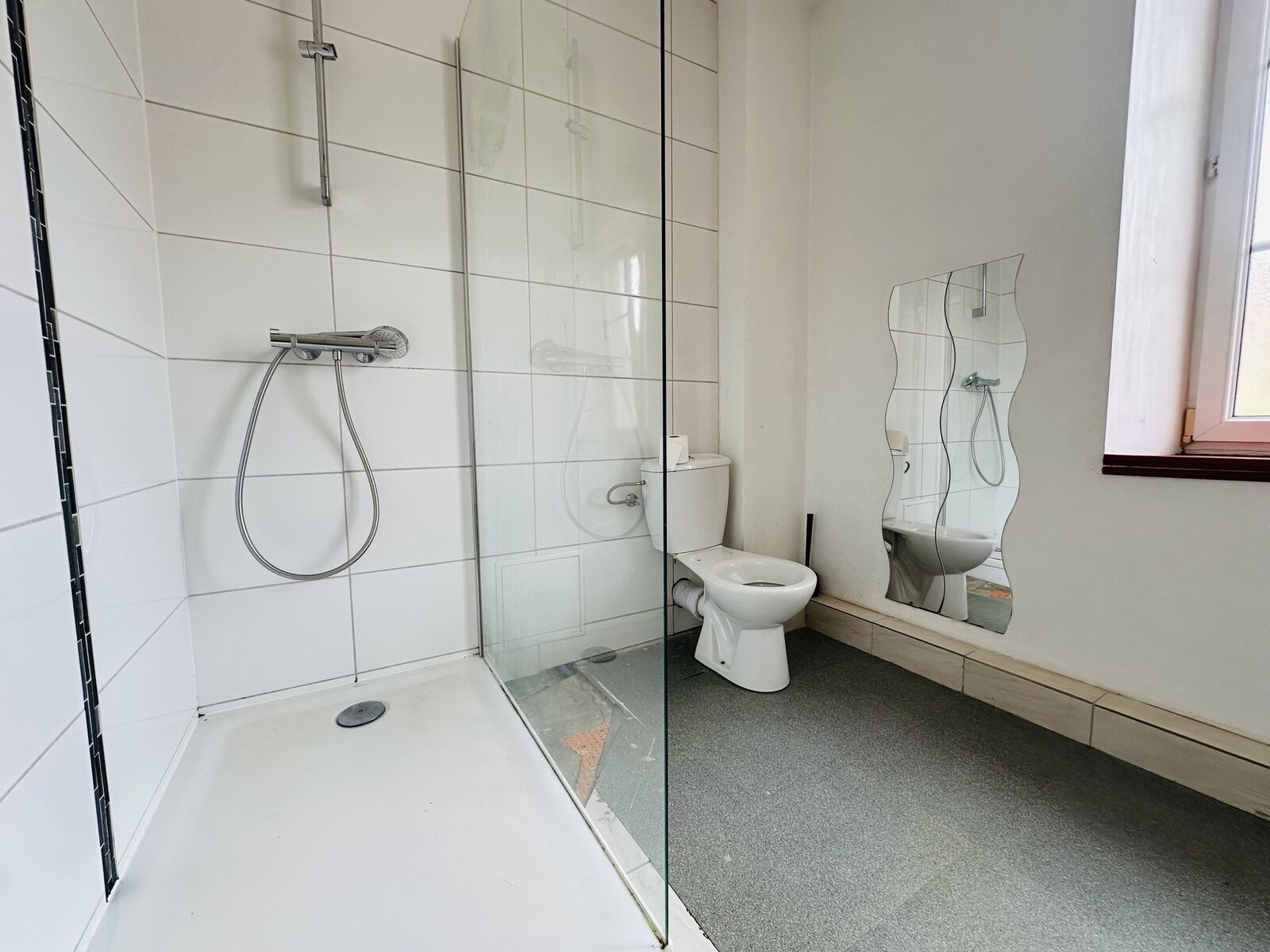 Appartement  avec jardin et parkings - Img 7730  002