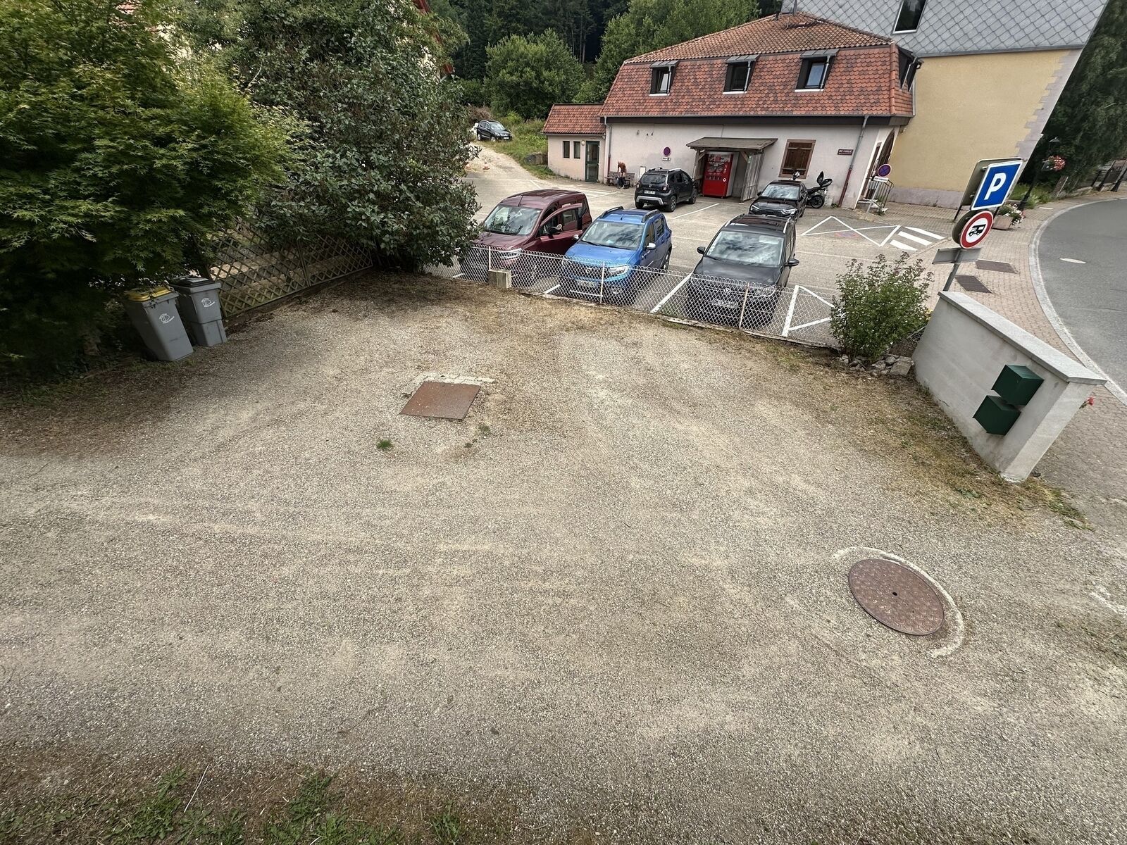 Appartement  avec jardin et parkings - Img 7727  002