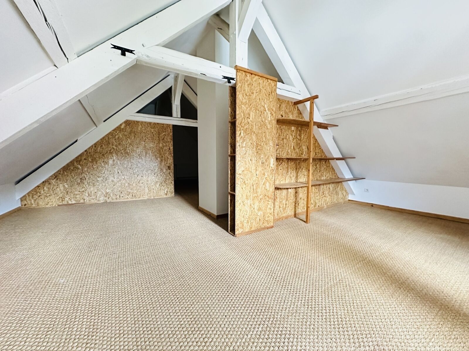 Appartement  avec jardin et parkings - Img 7737  002