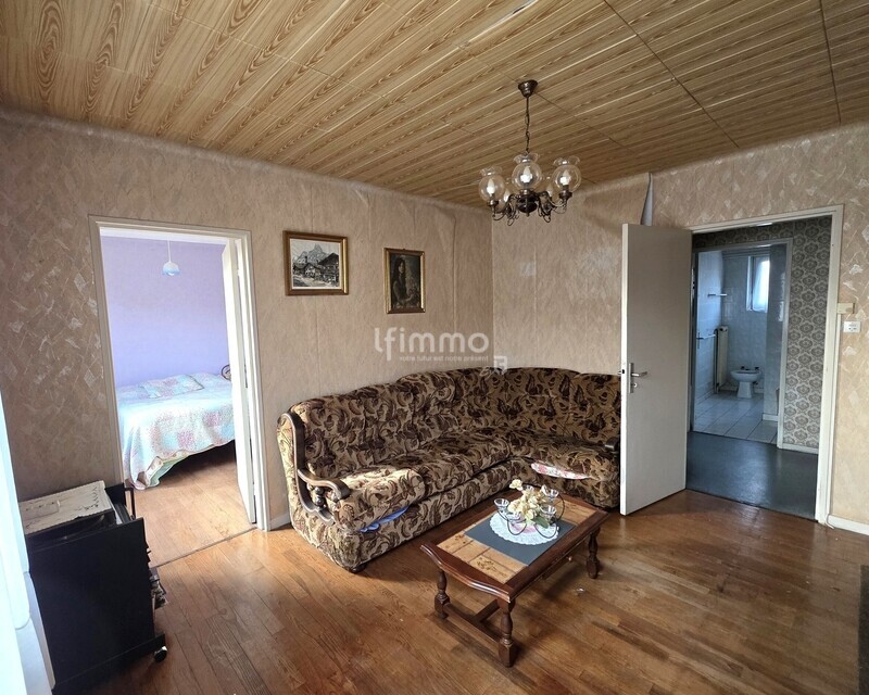 Maison de plain-pied surélevé au fort potentiel - salon