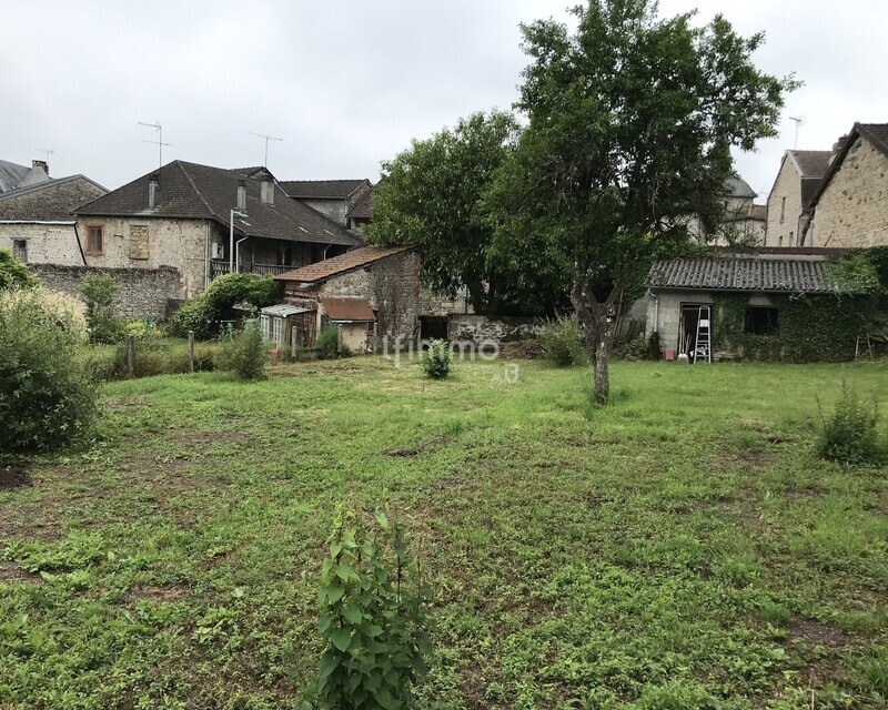 Maison de village à rénover - Img 0669