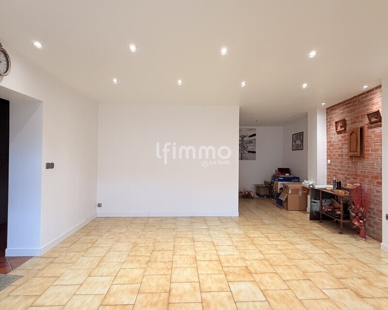 Maison semi individuelle 6 pièces. - Img 2252