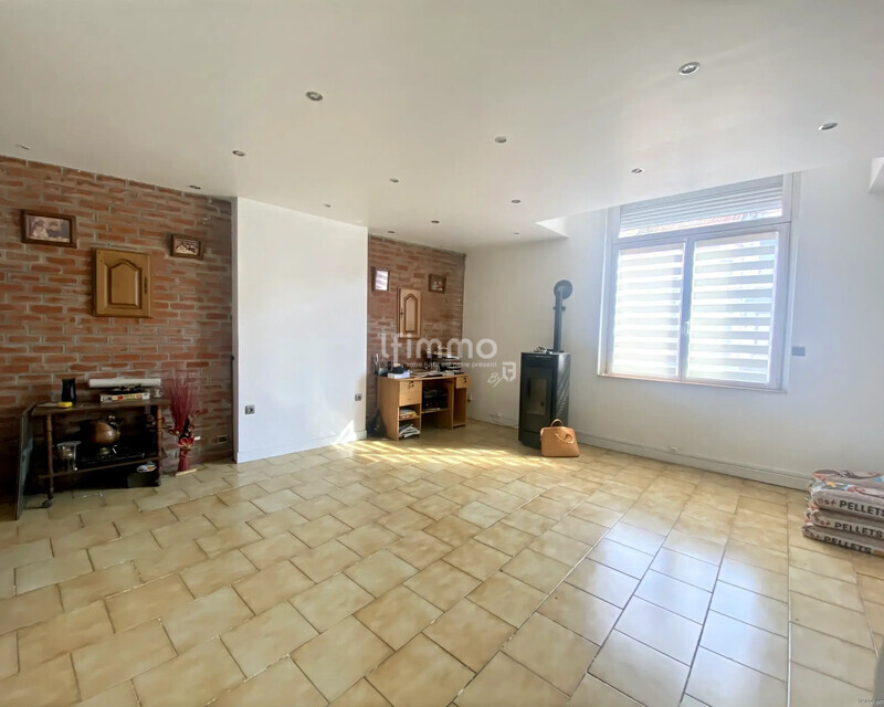 Maison semi individuelle 6 pièces. - Ia generated 1762772516