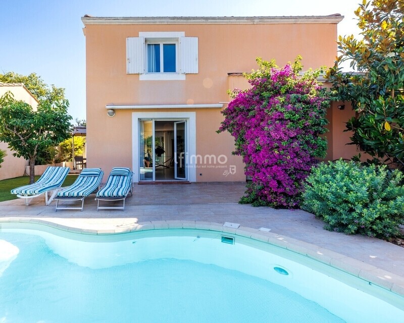 Sous Offre acceptée/ 13009 / Maison/ Piscine / Garage - Phnov1