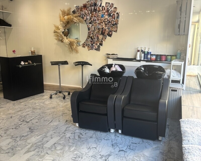 Cannes 06400 St Nicolas, vente Fonds de Commerce 40 m². - Hel hair 4