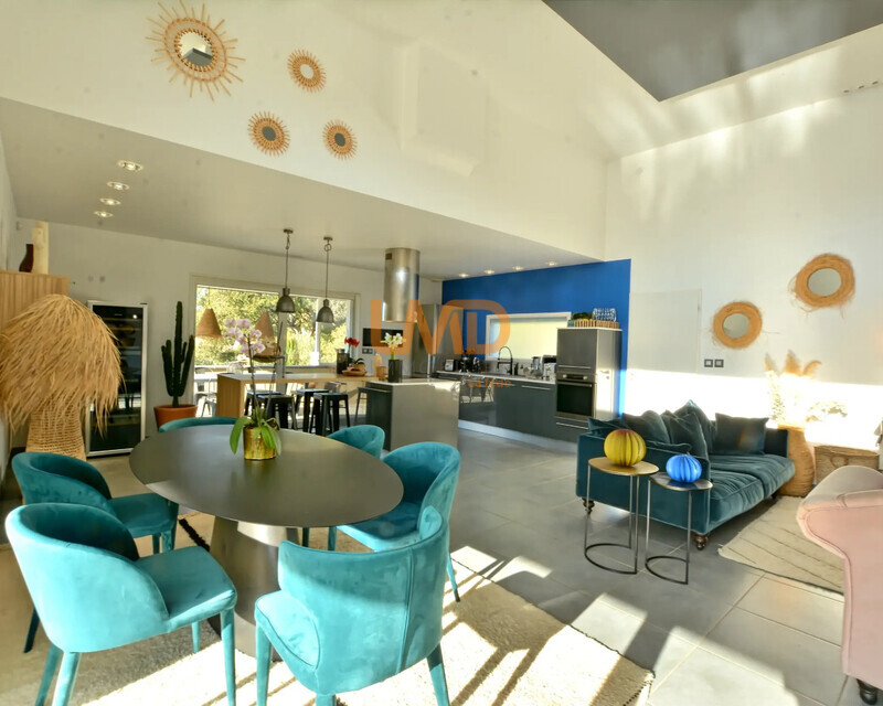 propriété contemporaine et son terrain paysagé - Ia generated 1765136781