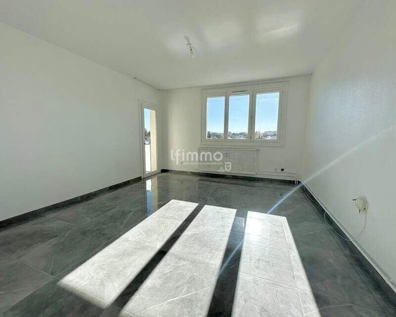 Appartement 68m² rénové avec balcon et cave - Whatsapp image 2025-11-13 at 11.04.06  4 