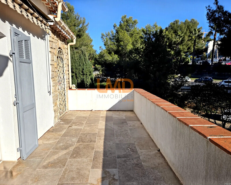 Appartement T3/4 avec terrasse et garage - Ia generated 1764355757