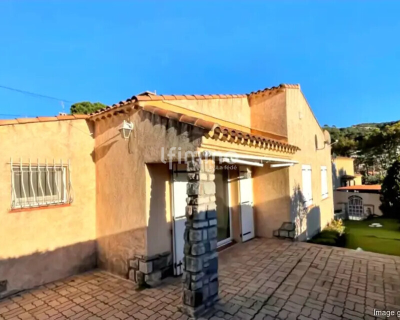 Maison de plain-pied de 65m2 à Allauch + studio en dépendance de 40m2 - Ia generated 1765998373