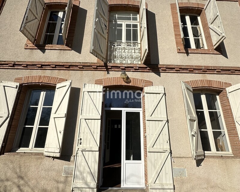 Maison entièrement à rénover. Idéal investisseurs. Castelsarrasin. - M2f