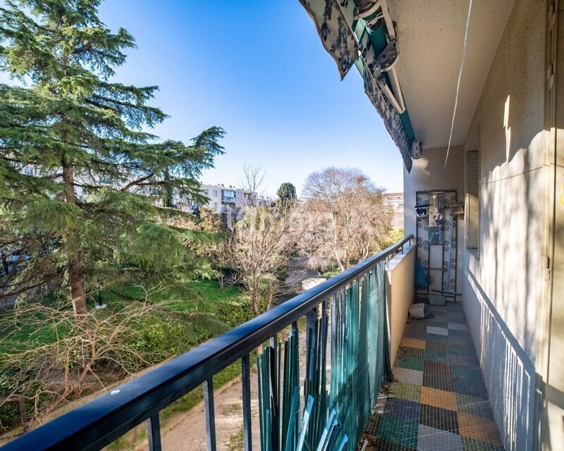 Appartement T2/T3 avec extérieur - Sainte Marguerite 13009 - Img 2900