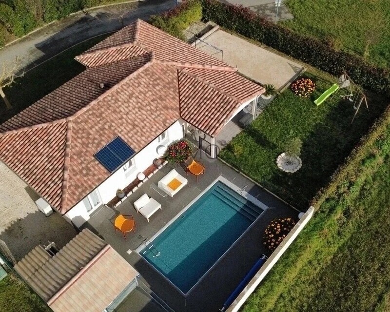 Maison de plain pied  5 pièces-piscine-110m² sur 600m² de terrain  - Img 1136