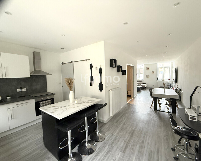 Vends à Boulay bel appartement - Vue sur salon cuisine