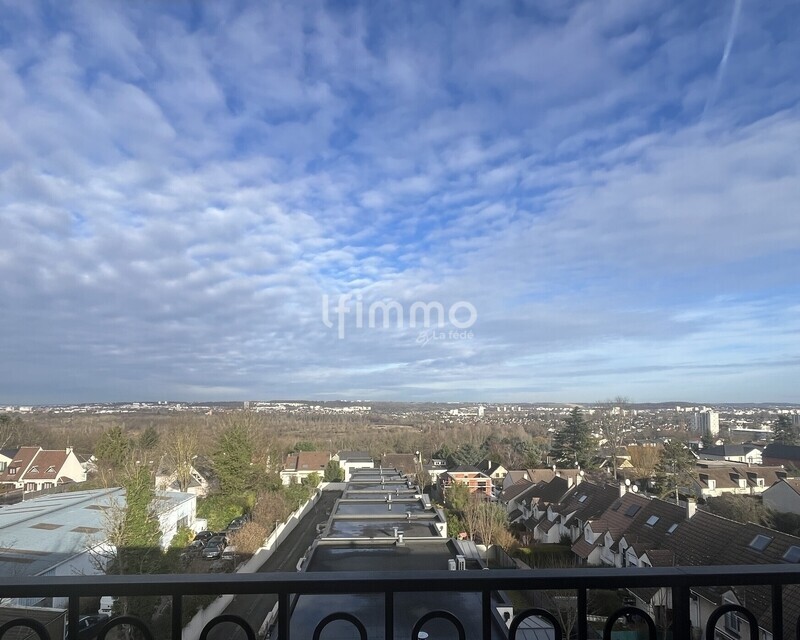 2 pièces avec grand balcon et parking - Img 1278b