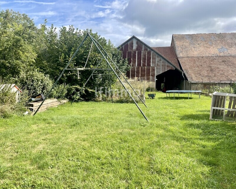 maison individuel à rénover avec grange et joli terrain - Img 4366 2