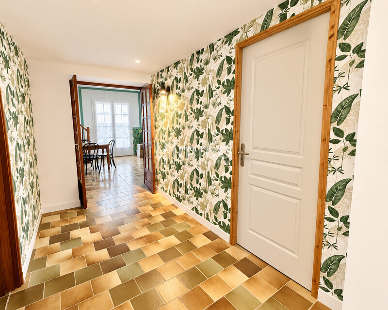 Maison à rafraichir de 103 m² – 33920 Saint-Yzan-de-Soudiac - Couloir
