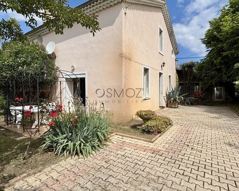 Maison-176m2-6 pièces-1000m² de terrain - Img 9898