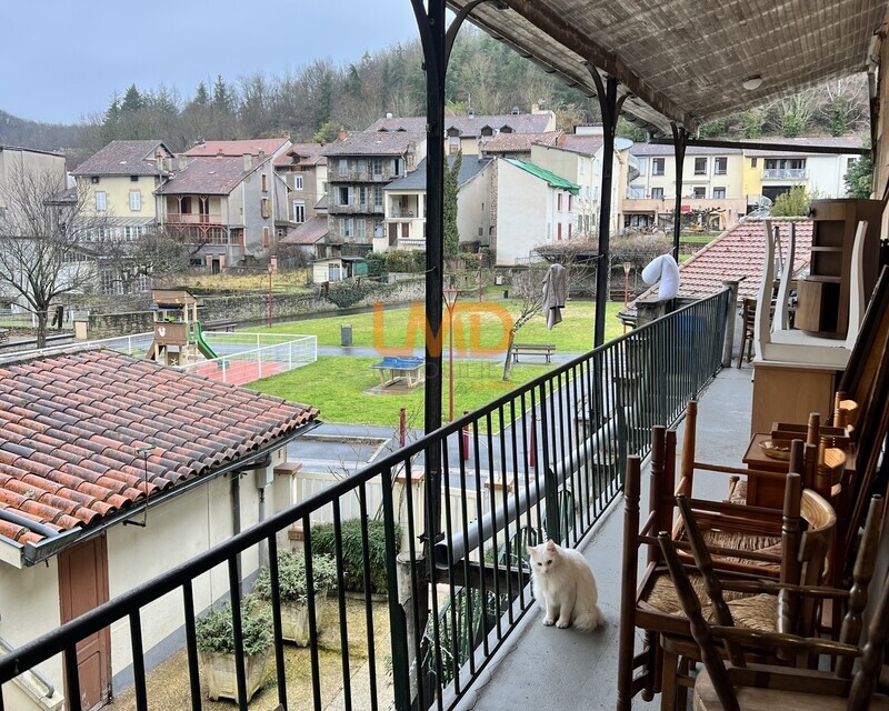 Immeuble à bon rendement locatif Aubin Aveyron - Balcon appartements