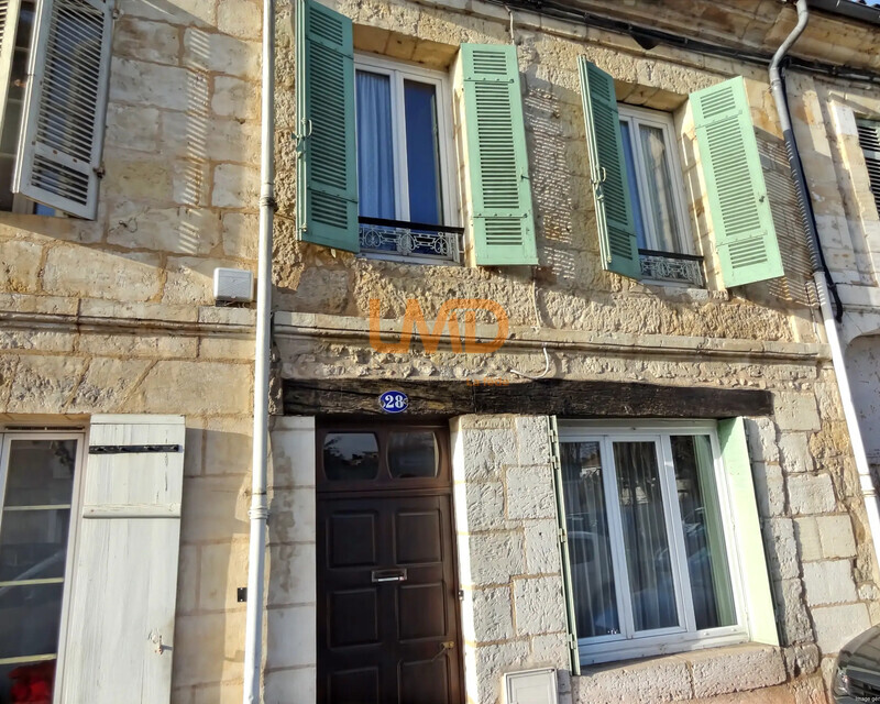 Maison de ville  - Ia generated 1769539641