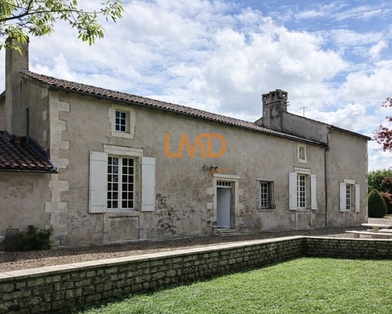 Demeure de caractère, 17e siècle - Chatgpt image 28 janv. 2026  11 29 05