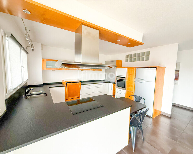 Grand Appartement de Standing Unique avec Terrasse de 32m2 - Img 1200