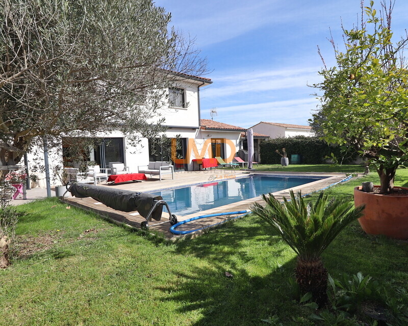 Maison contemporaine-6 pièces-piscine-garage - Img 1615