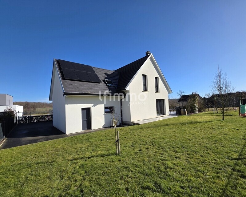 Belle maison contemporaine et récente avec piscine - 01