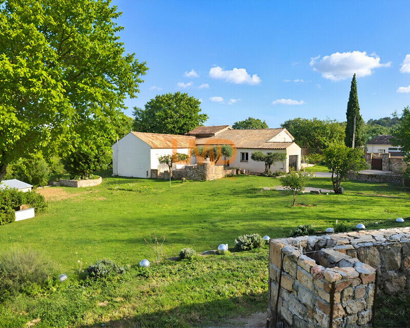 Figanières – Mas rénové 171 m², 3 suites, terrain piscinable - Iacrea-58c1bab5-9e6e-4a71-9b3e-69c1e6a4a2fd-fotor-20260507103458