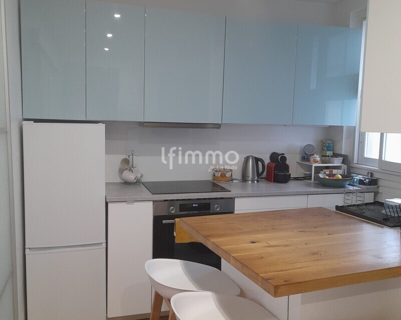 Paris 75015 métro commerce 3 pièces traversant avec balcon 37m2 - Cuisine avec ilot apt gram