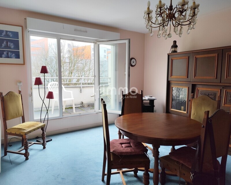 T2 Dernier étage avec balcon, Disponibilité immédiate - Photo salon-sam 2