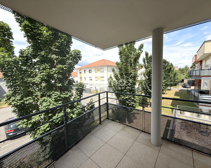 Vends à Terville bel appartement F3 dans résidence sécurisée - Terrasse av arbres