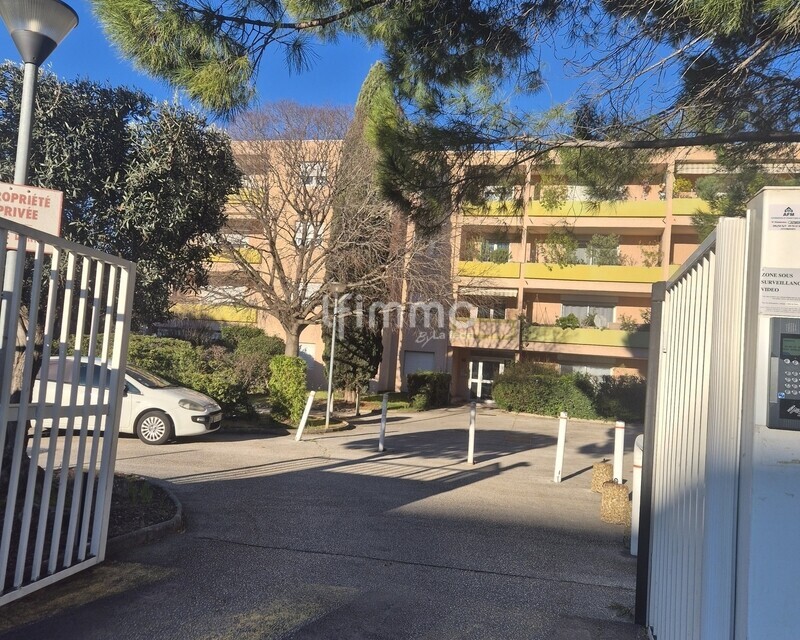 T4/T5 95M2 3 Balcons St Jean du Desert 13012 - 20260220 085343