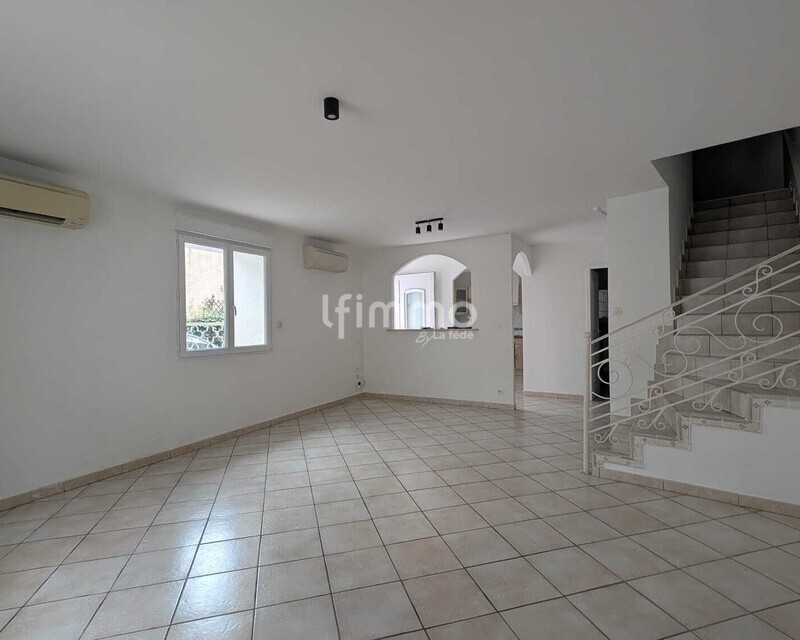 maison avec un studio loué  - Whatsapp image 2026-03-02 at 11.13.25  1 