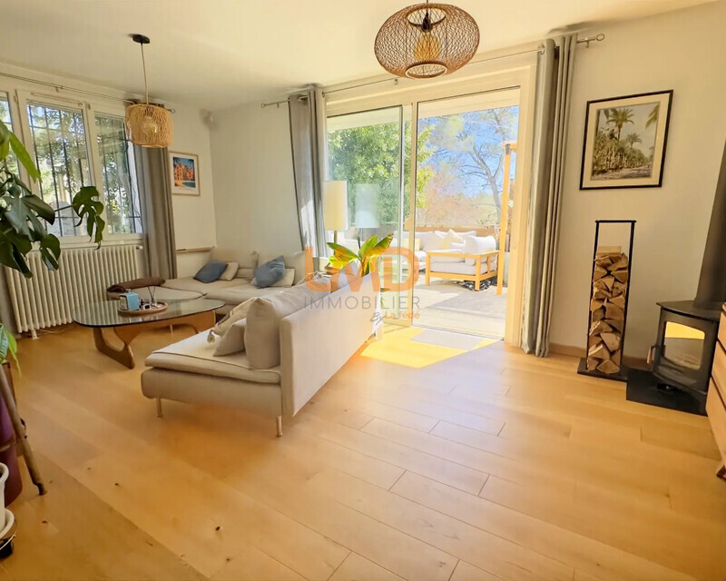 Villa familiale de standing dans un environnement privilégié - Ia generated 1775650418